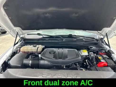 Used 2025 RAM 1500 Laramie AWD/4WD image 18
