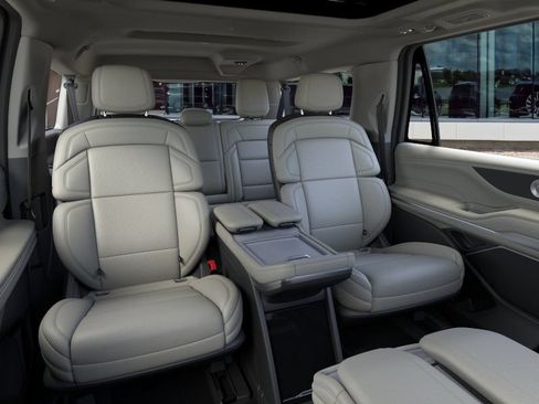 New 2026 Lincoln Navigator L Reserve AWD/4WD image 29