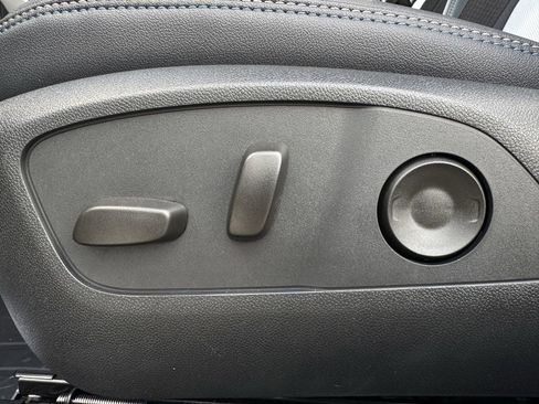 New 2026 Chevrolet Equinox EV LT image 20