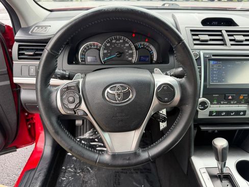 Used 2014 Toyota Camry SE FWD image 24