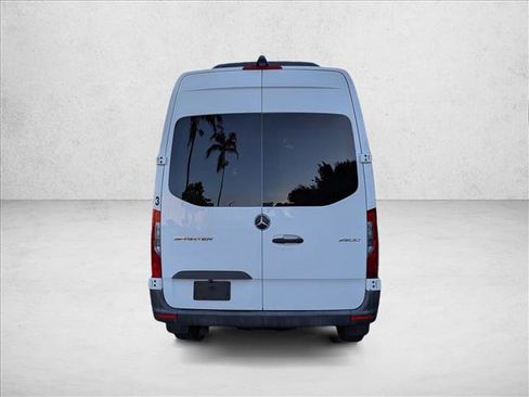 Used 2019 Mercedes-Benz Sprinter 2500 image 6