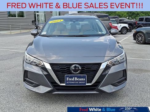 Used 2023 Nissan Sentra SV w/ SV Premium Package FWD image 3