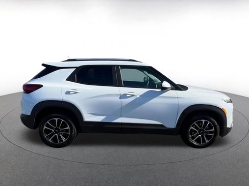 Used 2025 Chevrolet TrailBlazer LT image 16