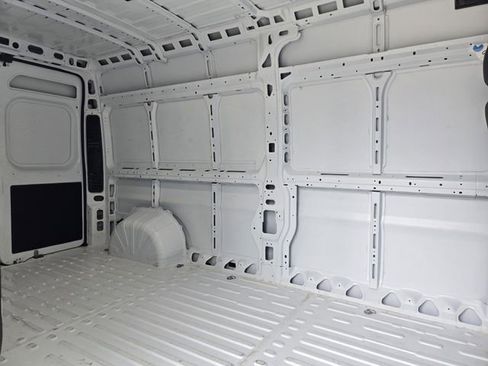 Used 2026 RAM ProMaster 2500 w/ Convenience Group FWD image 30