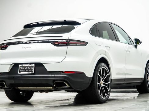 Used 2023 Porsche Cayenne Coupe AWD/4WD image 13