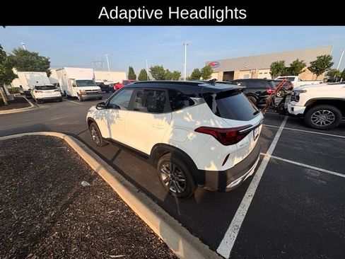 Used 2022 Kia Seltos S AWD/4WD image 5