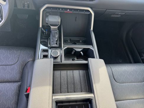 Used 2024 Toyota Tundra Limited AWD/4WD image 11