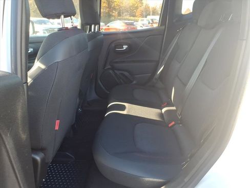 Used 2022 Jeep Renegade Trailhawk image 28