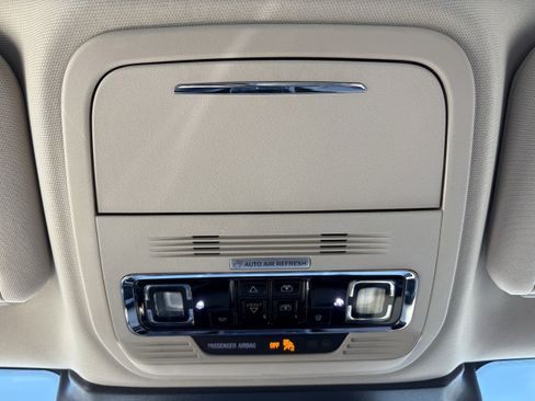 Used 2023 Lincoln Corsair AWD w/ Equipment Group 102A image 28