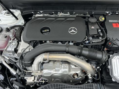 New 2026 Mercedes-Benz GLB 250 4MATIC image 34