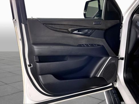 Used 2020 Cadillac Escalade Platinum RWD image 20