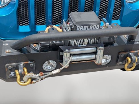 Used 2019 Jeep Wrangler Sport AWD/4WD image 22