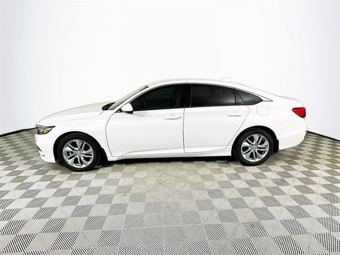 Used 2018 Honda Accord LX image 4