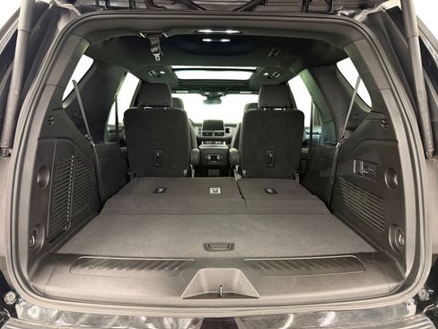 Used 2023 GMC Yukon SLT w/ SLT Premium Package AWD/4WD image 31