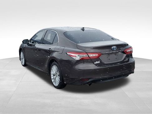 Used 2018 Toyota Camry XLE image 4