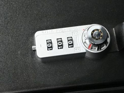 Used 2025 Toyota Sequoia Capstone image 19