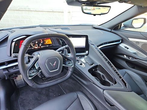 Used 2025 Chevrolet Corvette Stingray Preferred Cpe w/ Battery Protection Package image 9