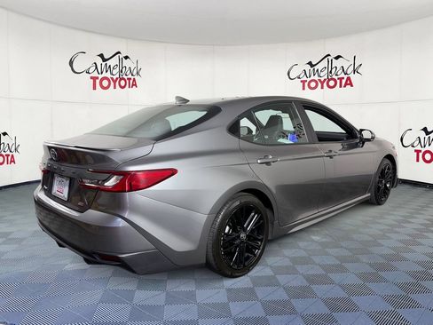 Used 2025 Toyota Camry SE FWD image 8