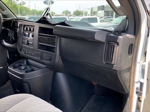 Used 2019 Chevrolet Express 3500 LT w/ LT Preferred Equipment Group RWD image 18