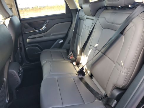 New 2025 Lincoln Corsair Reserve image 28