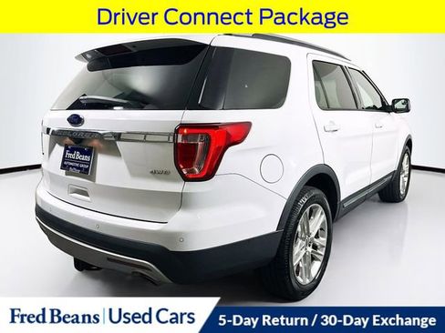 Certified 2017 Ford Explorer XLT w/ Equipment Group 202A image 9