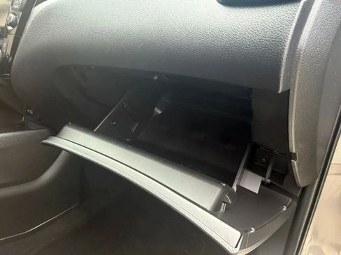 Used 2019 Nissan Rogue Sport SV FWD image 31