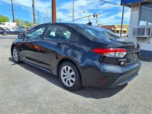 Used 2021 Toyota Corolla LE image 27