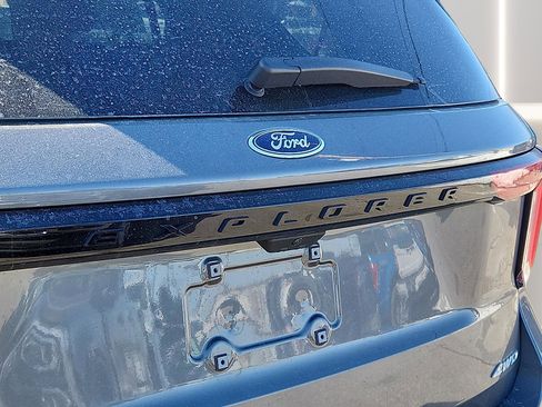 New 2026 Ford Explorer Platinum w/ LUX Leather Package image 18