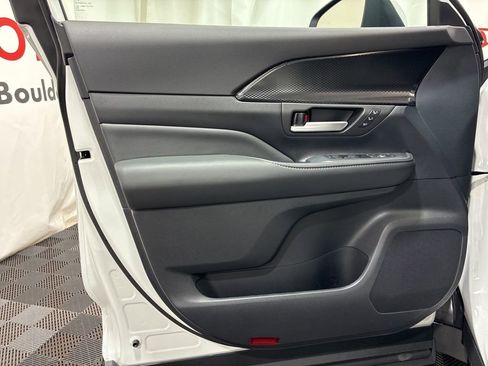 Used 2026 Toyota Grand Highlander AWD Hybrid image 24