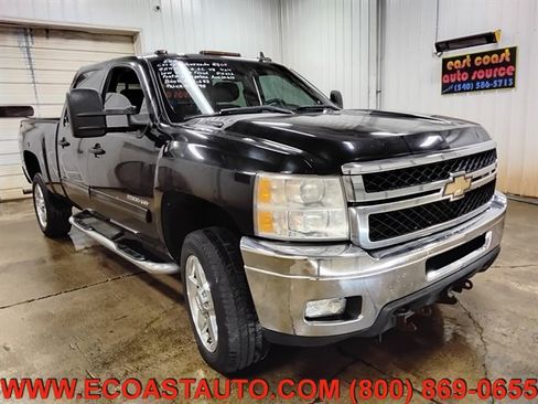 Used 2011 Chevrolet Silverado 2500 LT w/ Interior Plus Package AWD/4WD image 1