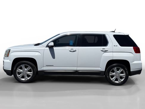 Used 2017 GMC Terrain SLE FWD image 2