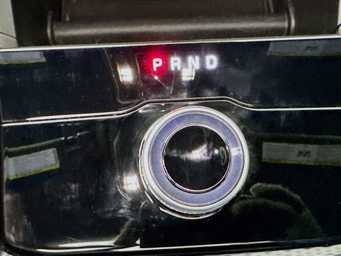 Used 2025 Jeep Grand Cherokee Limited w/ Black Appearance Package image 21