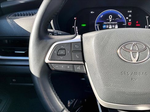 Used 2025 Toyota Grand Highlander XLE FWD image 17