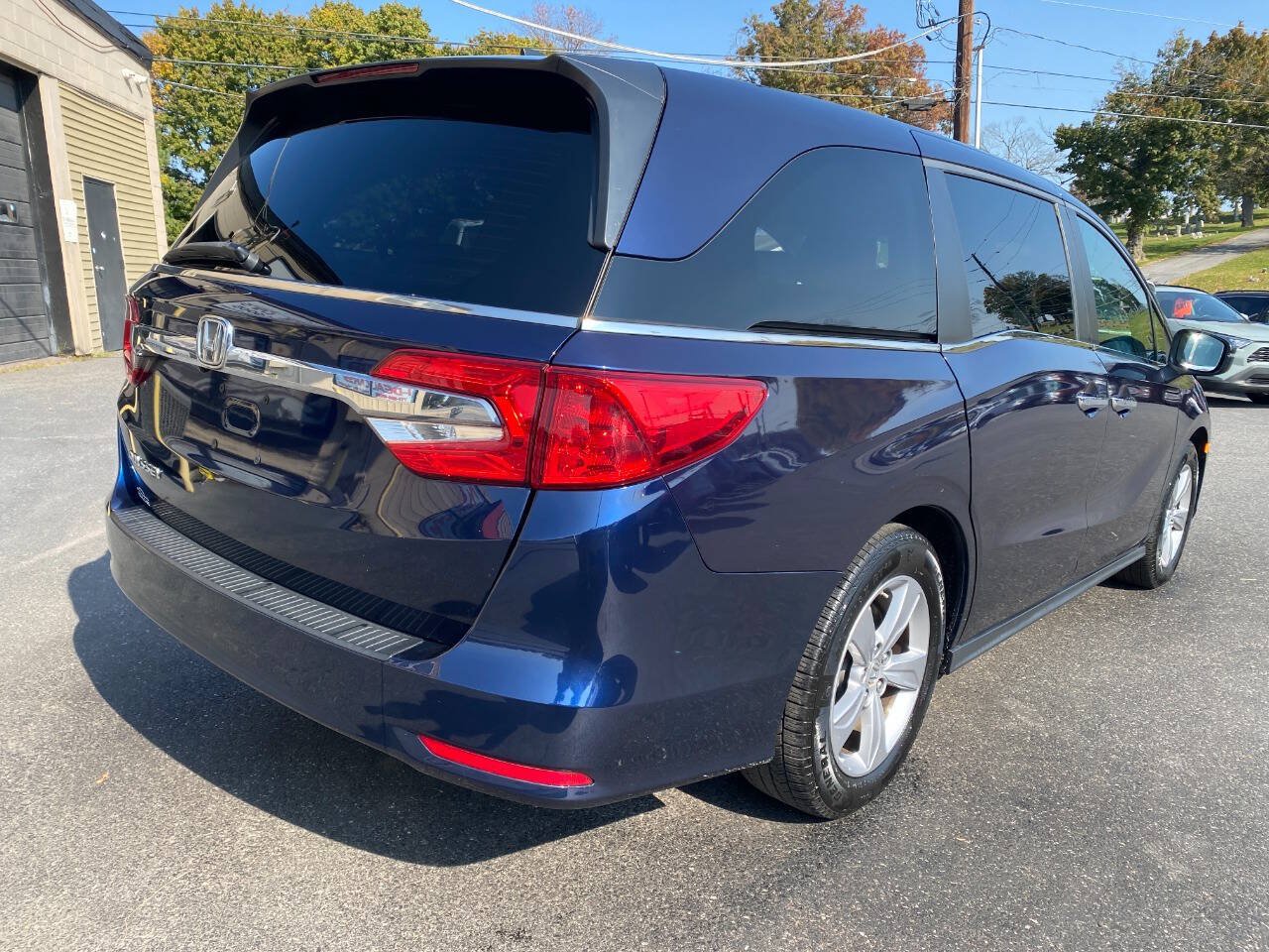 Used 2018 Honda Odyssey EX image 3