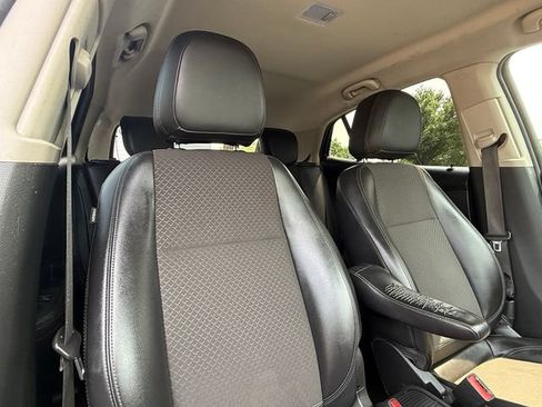 Used 2020 Buick Encore Preferred FWD image 28