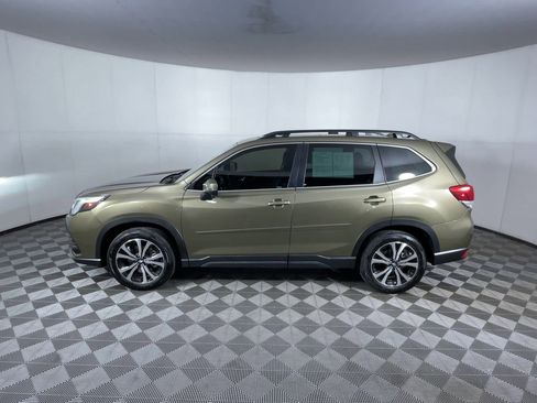 Used 2023 Subaru Forester Limited image 5