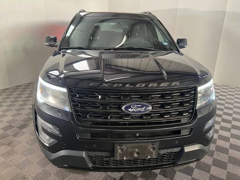Used 2017 Ford Explorer Sport w/ Equipment Group 401A image 3