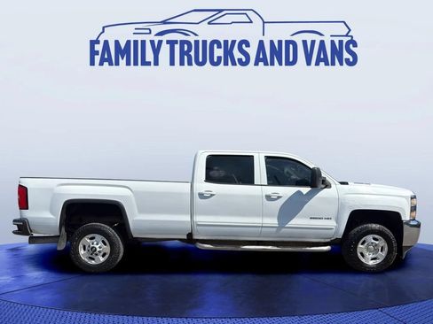 Used 2015 Chevrolet Silverado 2500 LT AWD/4WD image 6