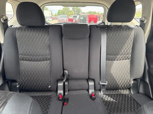 Used 2018 Nissan Rogue SV AWD/4WD image 21