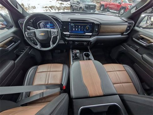 Used 2023 Chevrolet Silverado 1500 High Country image 31
