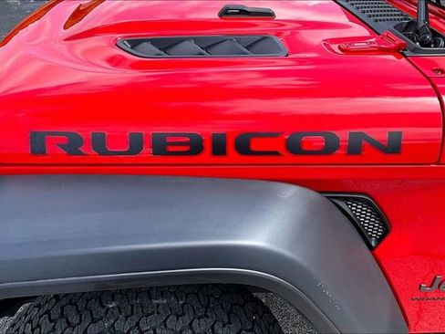 Used 2025 Jeep Wrangler Unlimited Rubicon AWD/4WD image 24