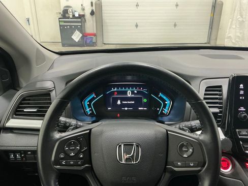 Used 2023 Honda Odyssey EX-L image 10