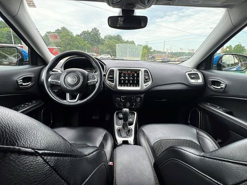 Used 2018 Jeep Compass Latitude w/ Popular Equipment Group AWD/4WD image 25