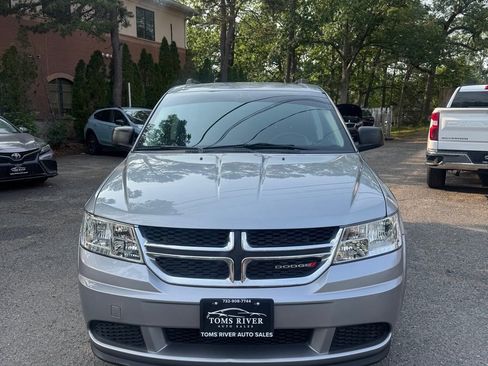 Used 2020 Dodge Journey SE w/ SE Popular Equipment Group image 1