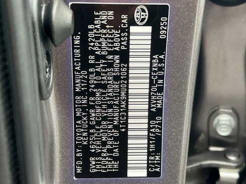 Used 2021 Toyota Camry LE image 27