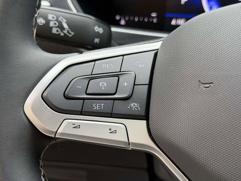 Certified 2024 Volkswagen Tiguan SE AWD/4WD image 22