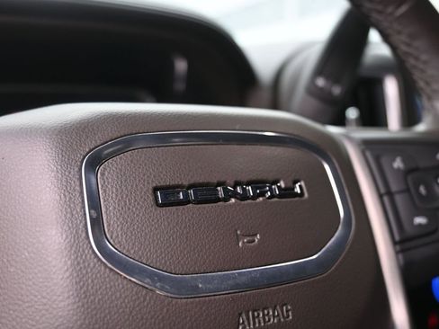 Used 2022 GMC Sierra 3500 Denali w/ Technology Package image 21