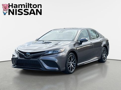 Used 2024 Toyota Camry SE image 5