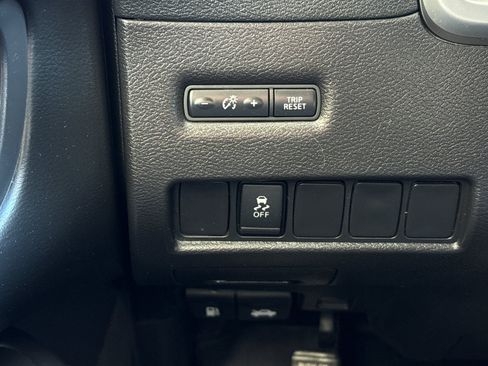 Used 2018 Nissan Murano SV image 37