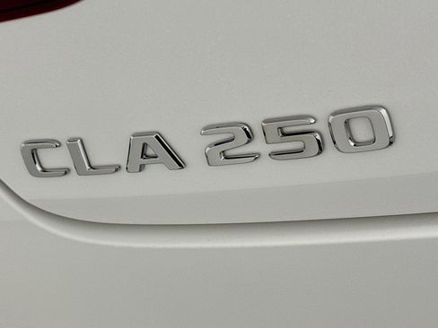 Used 2026 Mercedes-Benz CLA 250 image 9